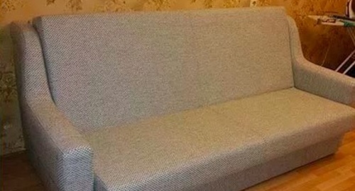 Перетяжка дивана. Площадь Революции