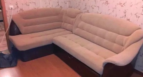 Перетяжка углового дивана. Площадь Революции