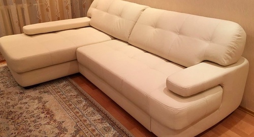 Обивка углового дивана.  Площадь Революции